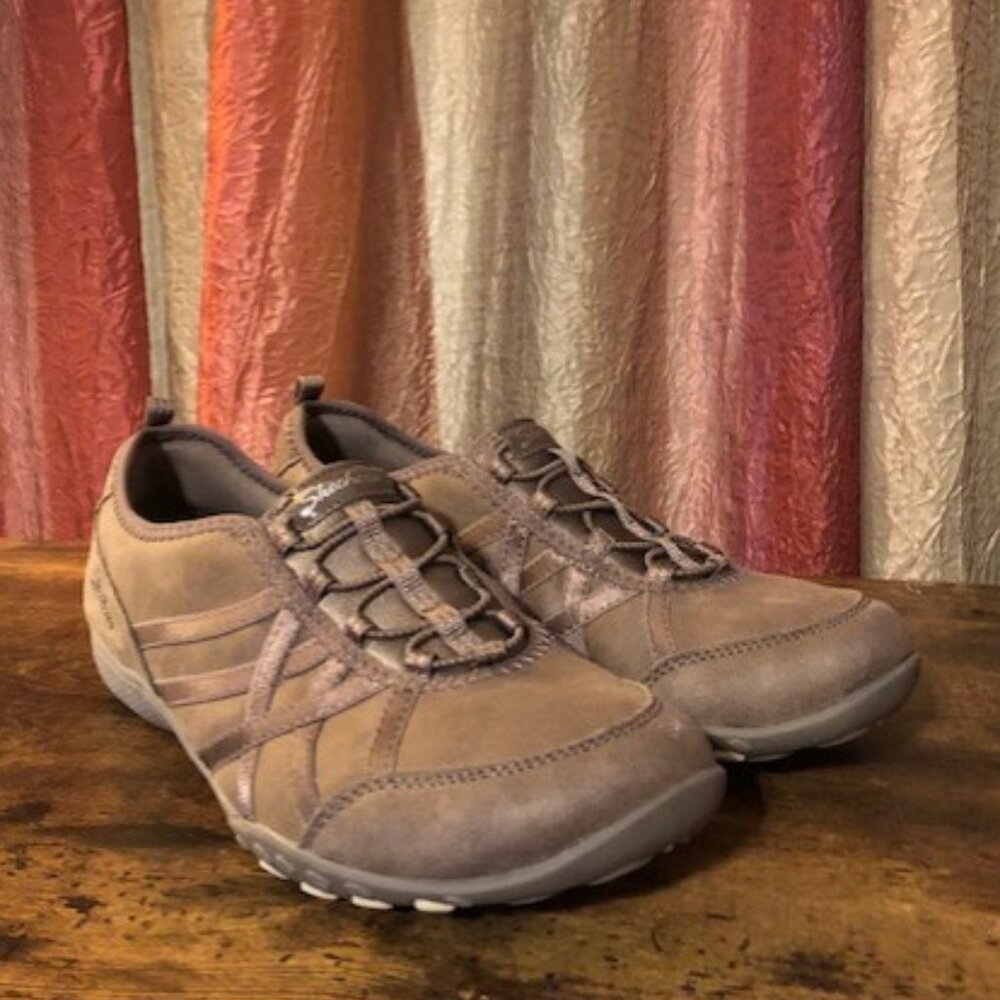 Womens Size 8.5 Brown Breathe Easy Skechers Days End Slip on sneakers